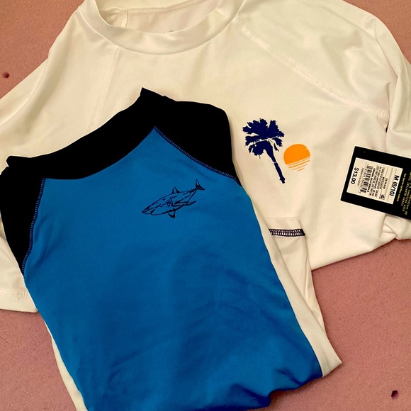 Boys rash guards, son shirts, SPF size small size medium new with tags - Picture 1 of 3